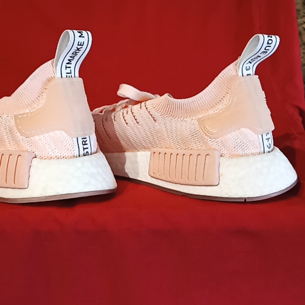 ADIDAS Originals Womens Primeknit Sneakers Style Code AQ1119. Size 6. Light Pink - Picture 12 of 16